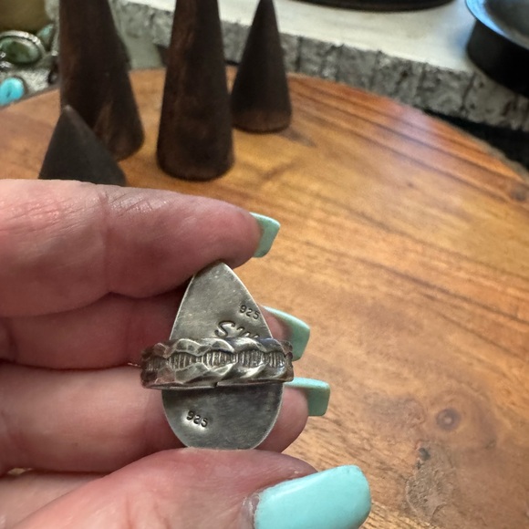 Beautiful little White Buffalo and Sterling silver ring size 5.75 - Picture 4 of 6